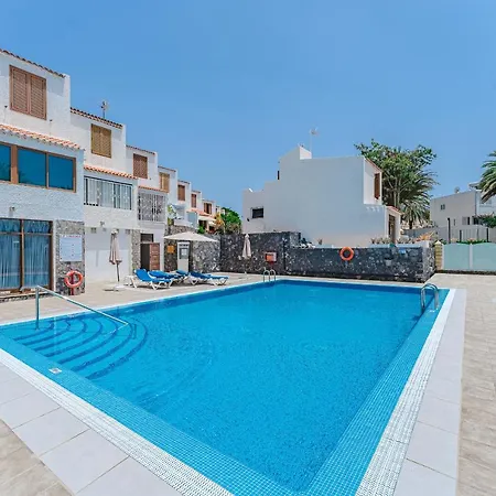 Apartment Cozy Townhouse With A Garden Playa de las Americas (Tenerife)